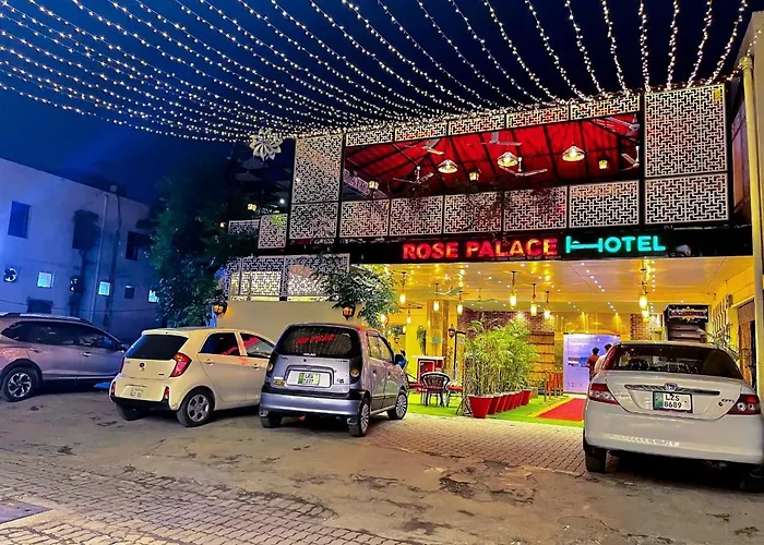 Family Hotel: Rose Palace Hotel, Gulberg