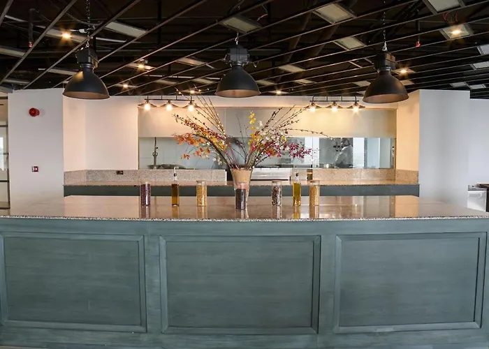 Avari Xpress Gulberg